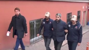 Fetöcü Öğretmen Üzerinde Başkasına Ait Kimlikle Yakaladı