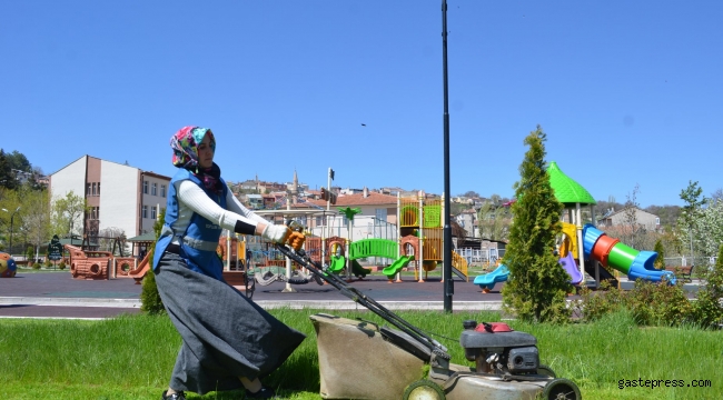 Bünyan'da park ve bahçelere kadın eli değdi