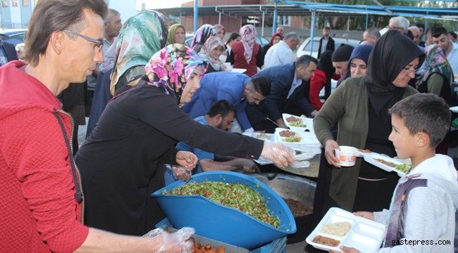 Tomarza'da halk iftarı yapıldı