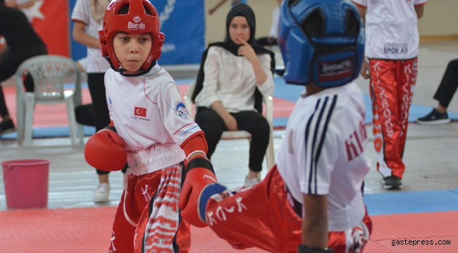 Kick-boks Erciyes Dostluk Turnuvası başladı!