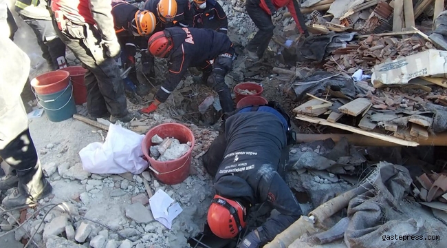 İzmir’den deprem bölgesine yardım konvoyları yola çıkıyor!