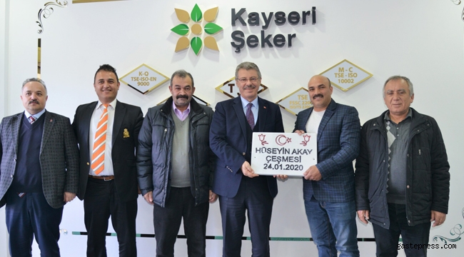 Kayseri Şeker Yönetim Kurulu Başkanı Hüseyin Akay'a Genç Çiftçilerin ziyaretleri sürüyor!