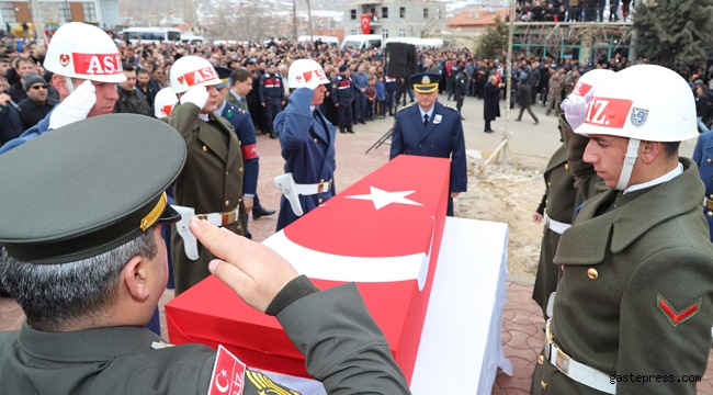 Konya şehidi Piyade Teğmen Bayram Olgun'u, son yolculuğuna uğurladı!