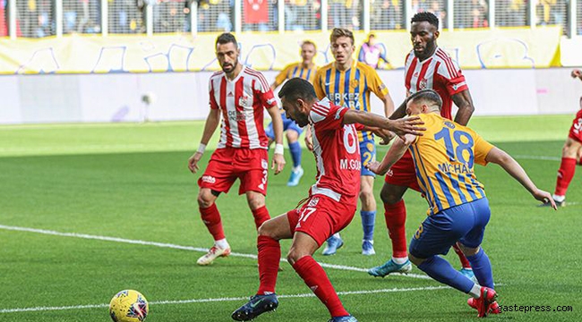 Sivasspor hata yapmadı! 3 puanı 3 golle aldı!