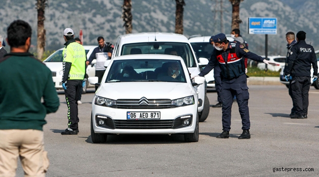 İstanbul'dan Antalya'ya gelen 150 kişi valiyi çileden çıkarttı!