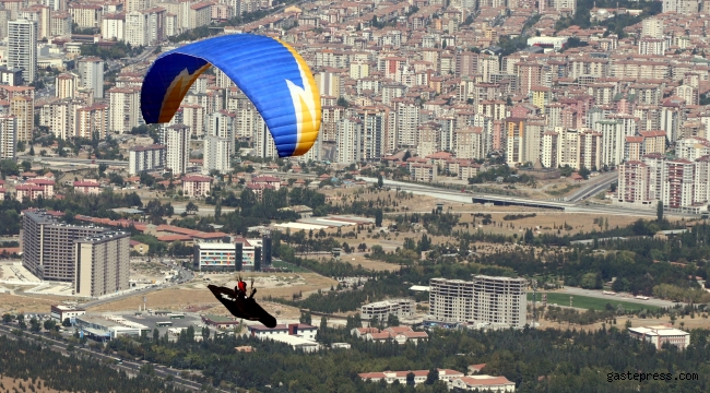 Ali Dağı Yamaç Paraşütü Türkiye Mesafe Şampiyonası başladı