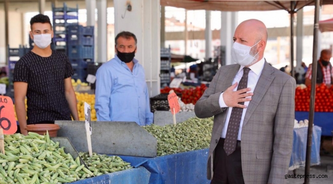 Başkan Çolakbayrakdar, Pazar Yerini Denetledi!