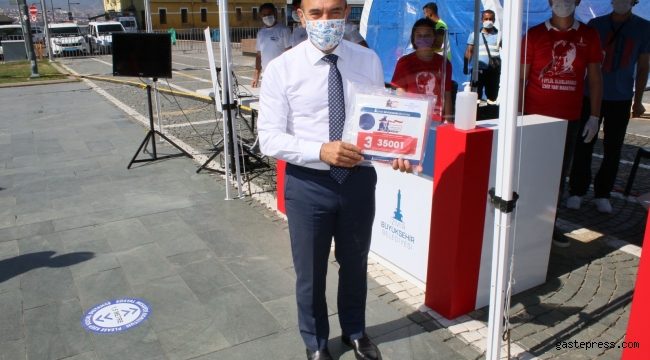 İzmir Büyükşehir Belediye Başkanı Tunç Soyer, 9 Eylül Yarı Maratonu'nda koşacak!