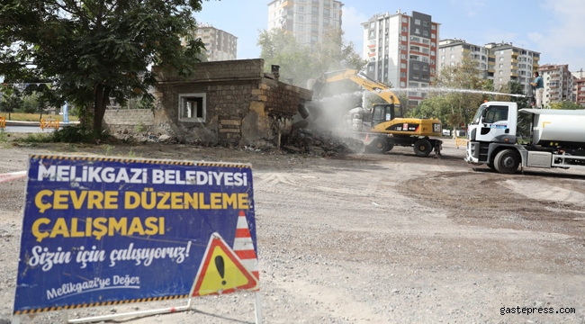 Kayseri Melikgazi Tacettinveli, Gülük ve Yıldırım Beyazıt Mahallerinde Metruk Binalar Yıkılıyor!