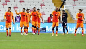 Galatasaray, zorlu Sivas deplasmanından 3 puanla dönüyor!