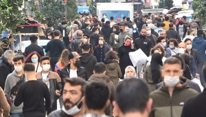 İstanbul İstiklal Caddesi'nde bugün ki korkutan kalabalık!  