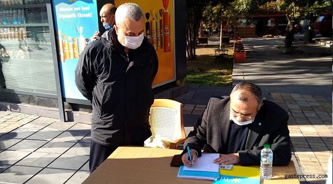 İYİ Parti Kayseri Melikgazi İlçe Teşkilatı'nın Açtığı Standa Vatandaştan büyük İlgi!