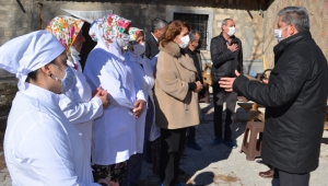 Kayseri Bünyan'da Kadın Çiftçiler Hem Üretiyor Hem de Ev Ekonomilerine Katkı Sunuyorlar!