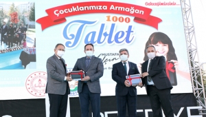 Kayseri Talas Belediye Başkanı Yalçın'dan Eğitime 1000 Tablet Armağanı!