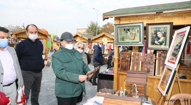 Kayseri Talas'ta Maharetli Eller Kadın Üretici Pazarına Yoğun İlgi!