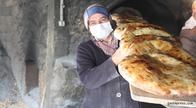 Kayseri Yeşilhisar'da Doğal Fırından Doğal Ekmekler!