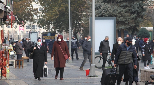 Kayseri'de kısıtlama sonrası yoğunluk!