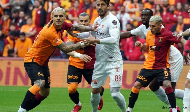 Galatasaray şampiyonluk yolunda bir engeli daha aştı!