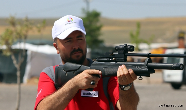 Kaçan kurbanlık hayvanların korkulu rüyası: Kurban timi!