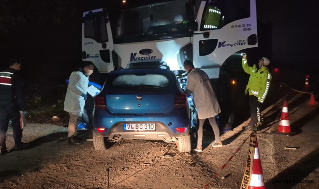 Bartın'daki kazada 5 genç hayatını kaybetti. Cenaze aracı şoförü olay yerinde şoke oldu!