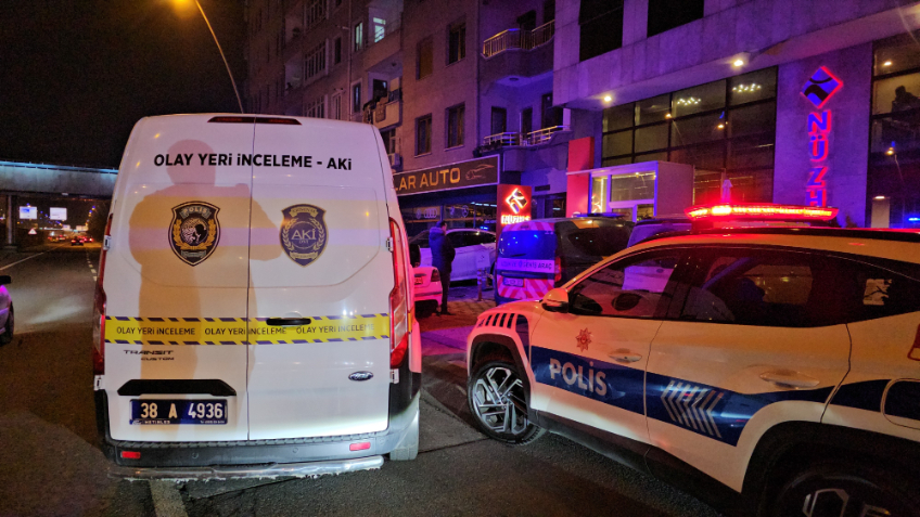 Otelde husumetlilerin kavgası kanlı bitti: 2 ölü