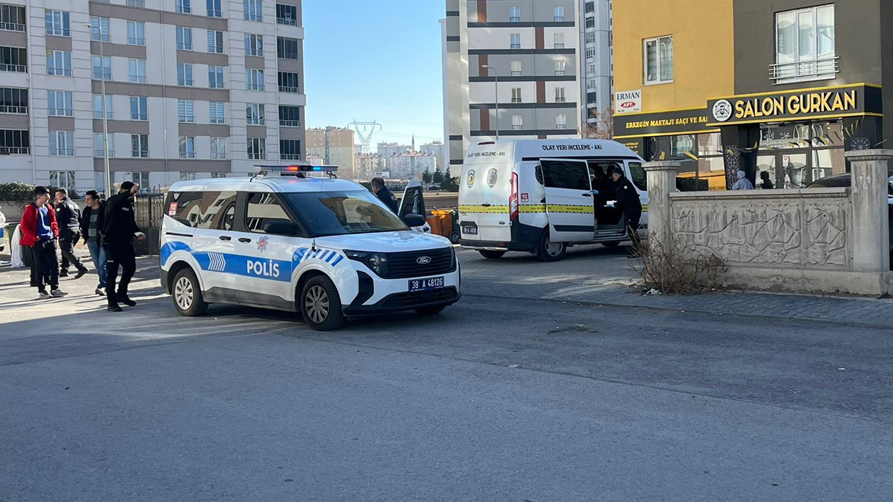 Özel Harekat polisi tabanca ile vurulmuş halde ölü bulundu!