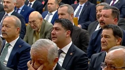 MHP Grup Toplantısında İsmail Özdemir, Gözyaşlarını Tutamadı!