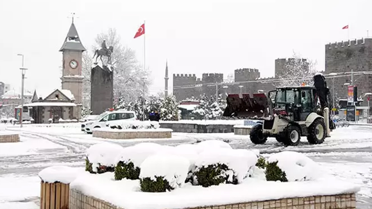 Kayseri'ye kuvvetli kar yağışı uyarısı!