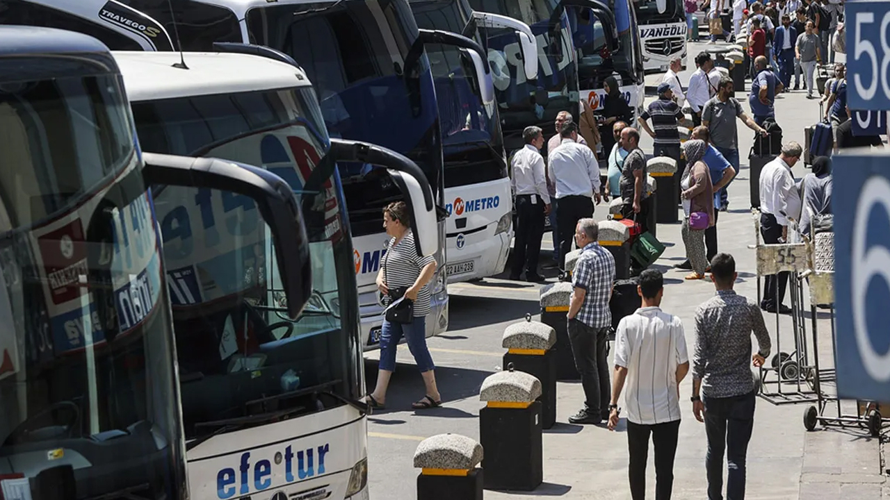 Bayram öncesi talep arttı: Otobüs biletleri uçak fiyatlarıyla yarışıyor!