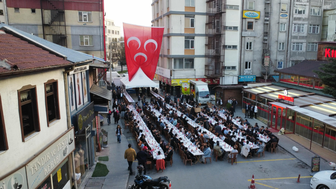 Ülkü Ocakları Kayseri İl Başkanlığı’ndan Birlik ve Beraberlik İftarı!