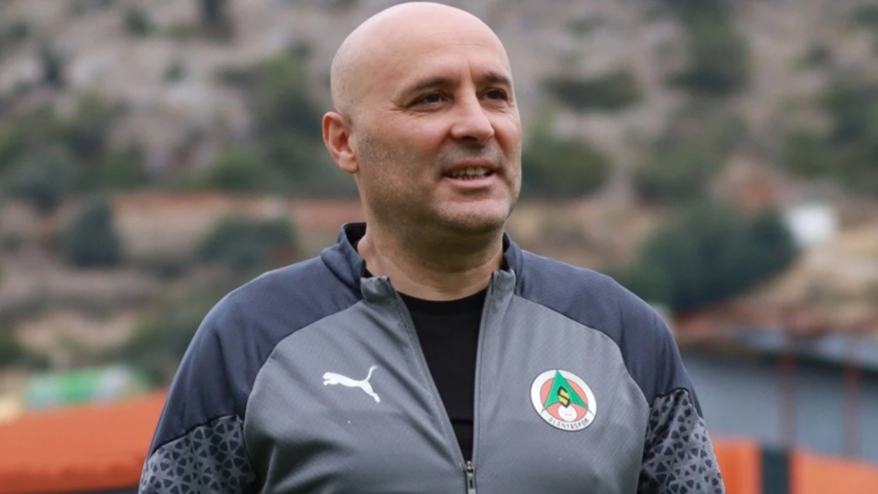 Alanyaspor'da Sami Uğurlu dönemi sona erdi!